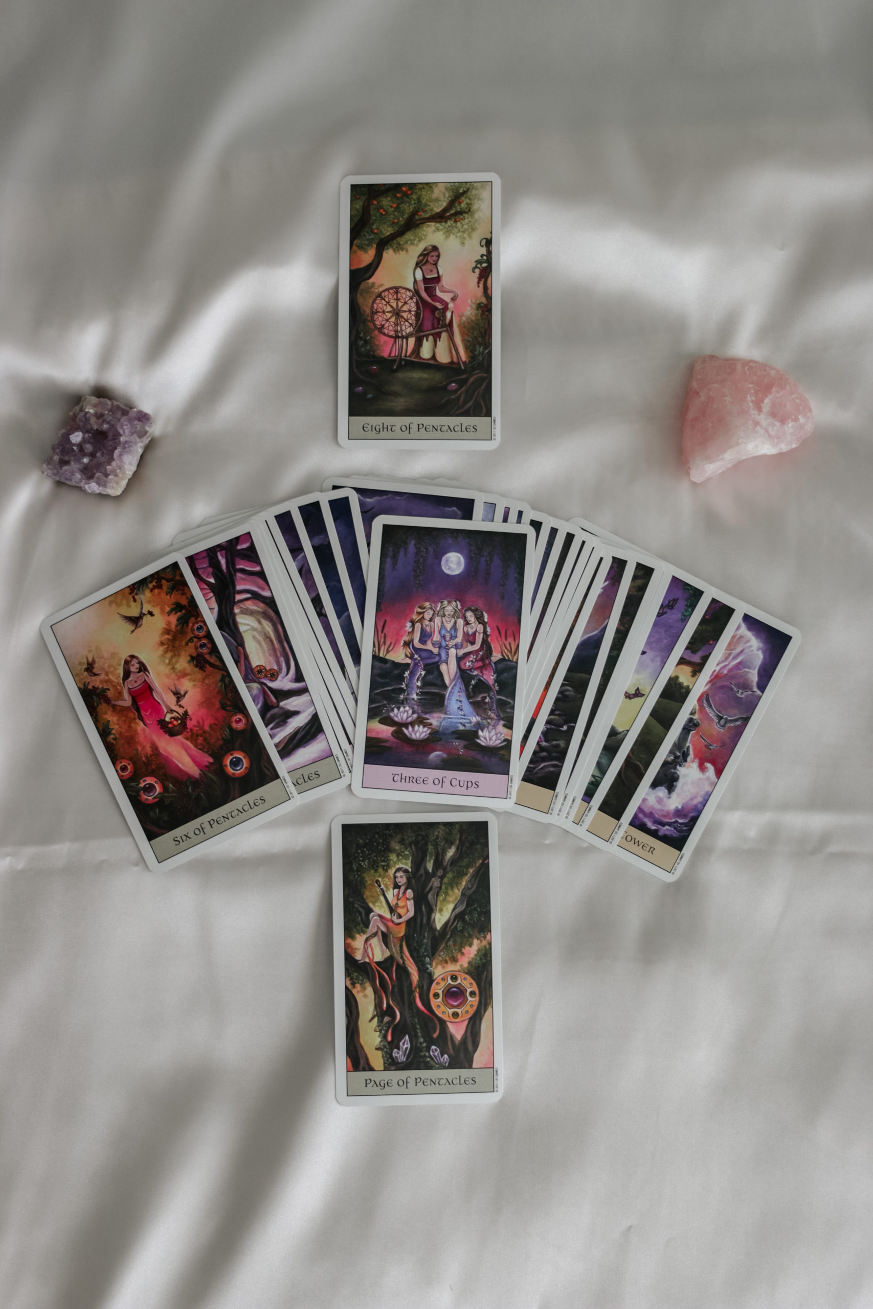 TOP TAROT DECKS FOR BEGINNERS THAT ARE ABSOLUTELY BEAUTIFUL - Mazciel