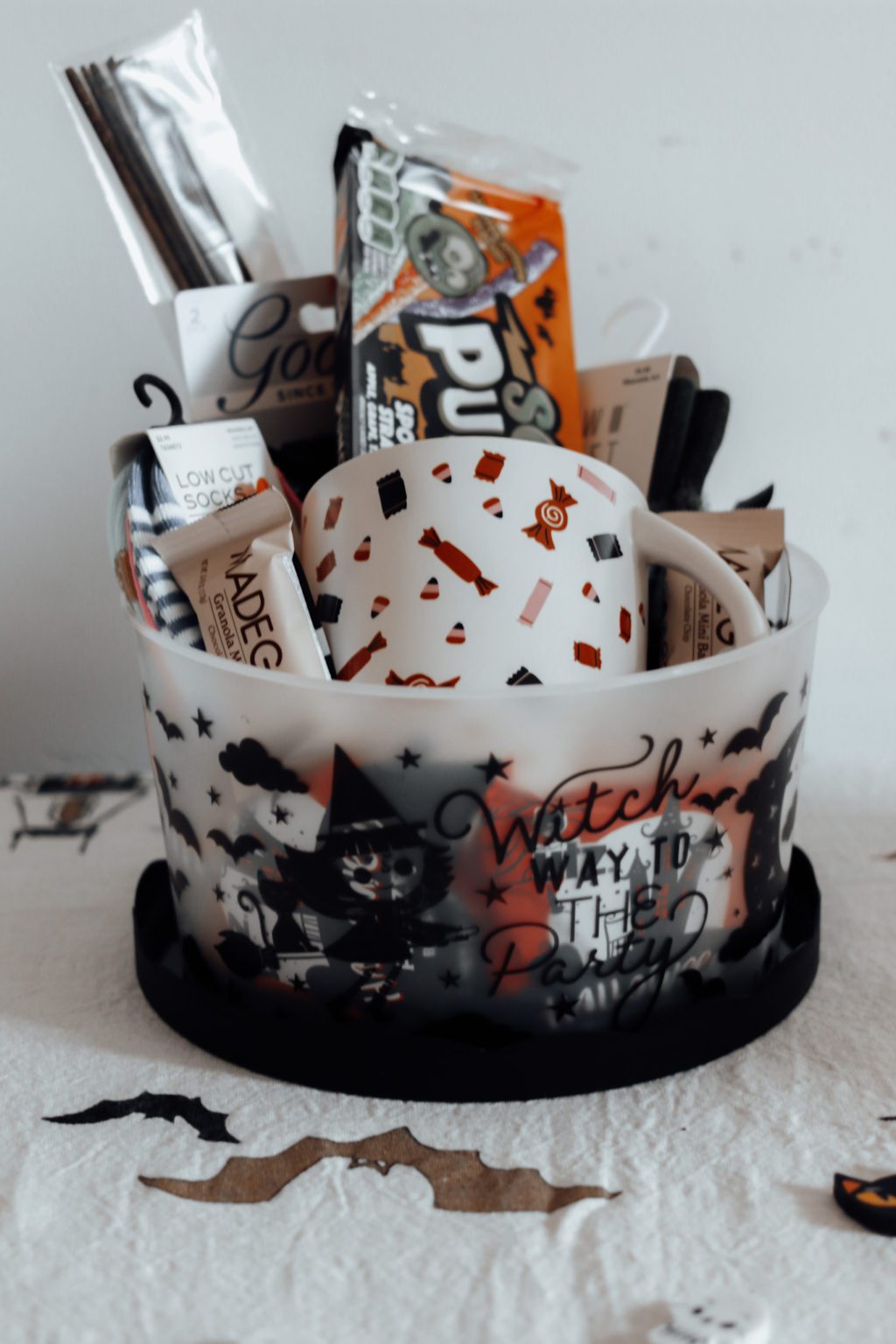 HOW TO MAKE A BOO BASKET FOR HALLOWEEN - Mazciel